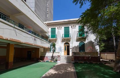 Villa - 7+ Bedrooms - 4 Bathrooms for sale in Shakib Arslan St. - Bolkly - Hay Sharq - Alexandria