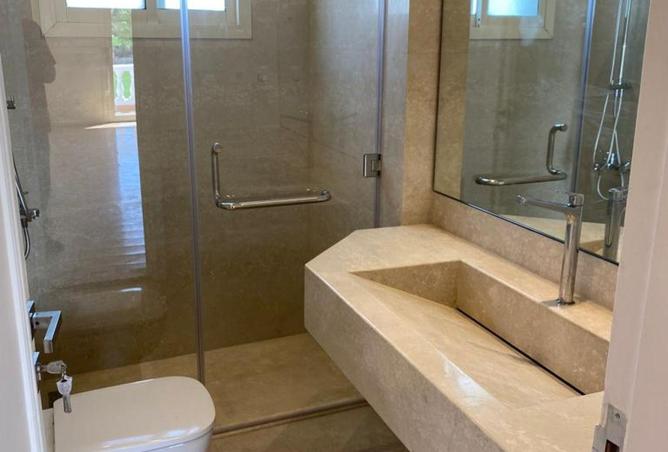 74039008 - Property Image 3