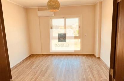 Apartment - 4 - 2 for sale in Mountain View iCity October - 6 October Compounds - 6 October City - Giza