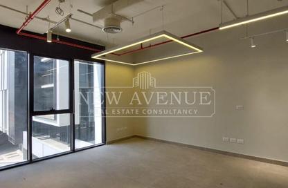 Office Space - Studio - 1 Bathroom for rent in Hyde Park Business District Mall - South Teseen St. - The 5th Settlement - New Cairo City - Cairo