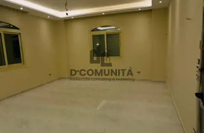 Apartment - 3 Bedrooms - 1 Bathroom for rent in Zizinia St. - South Investors Area - New Cairo City - Cairo