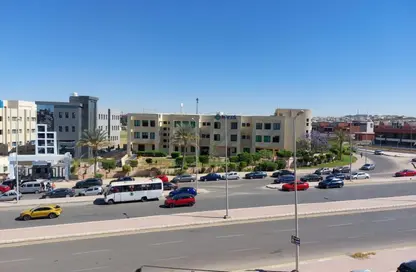 شقة - 3 غرف نوم - 2 حمامات للبيع في شارع المهندس احمد كمال حمدي - الحي السادس عشر - الشيخ زايد - الجيزة