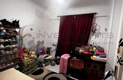 Apartment - 2 Bedrooms - 1 Bathroom for sale in Green Plaza St. - Smouha - Hay Sharq - Alexandria Apartment - 2 Bedrooms - 1 Bathroom for sale in Green Plaza St. - Smouha - Hay Sharq - Alexandria