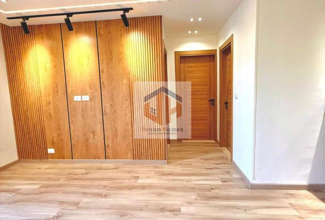 54498280 - صورة العقار 3