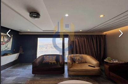 Apartment - 3 Bedrooms - 2 Bathrooms for sale in Grand Gate - Zahraa El Maadi - Hay El Maadi - Cairo