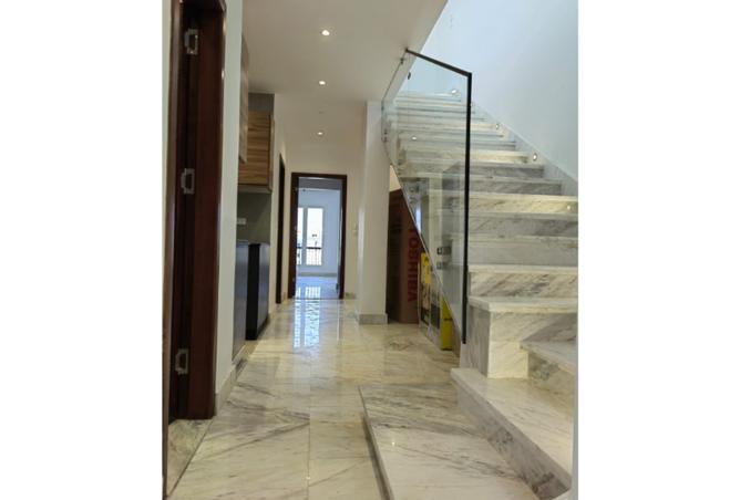 102057353 - Property Image 2