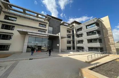 عيادة - 2 غرف نوم - 2 حمامات للبيع في نيو جيزة - طريق مصر اسكندرية الصحراوي - مدينة 6 أكتوبر - الجيزة