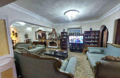 Apartment - 3 Bedrooms - 2 Bathrooms for sale in Abdel Salam Aref St. - Laurent - Hay Sharq - Alexandria