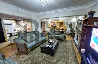 شقة - 3 غرف نوم - 2 حمامات للبيع في شارع عبد السلام عارف - لوران - حي شرق - الاسكندرية