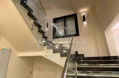 Villa - 5 - 4 for sale in Azzar - 5th Settlement Compounds - The 5th Settlement - New Cairo City - Cairo