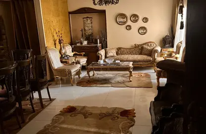 Apartment - 3 Bedrooms - 3 Bathrooms for sale in Tabarak - Zahraa El Maadi - Hay El Maadi - Cairo