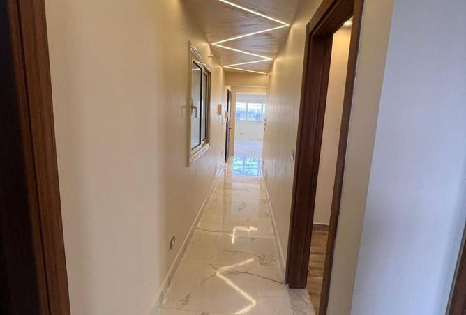 70365949 - صورة العقار 2