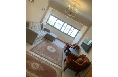 شقة - 3 غرف نوم - 2 حمامات للبيع في شارع ابو العتاهيه - الحديقة الدولية - الحي السابع - مدينة نصر - القاهرة