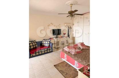 Apartment - 4 Bedrooms - 1 Bathroom for sale in Cornish El Nile St. - Maadi - Hay El Maadi - Cairo