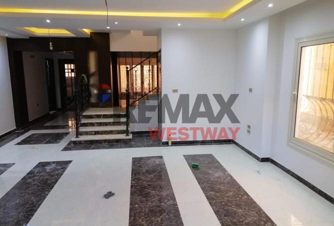 8636161 - Property Image 2