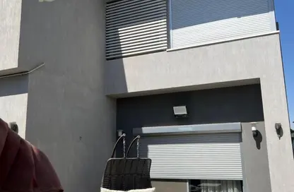 فيلا - 4 غرف نوم - 5 حمامات للبيع في فيلدج جيت - المستثمرين الجنوبية - مدينة القاهرة الجديدة - القاهرة