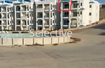 شاليه - 2 غرف نوم - 2 حمامات للبيع في إمارتس هايتس - قسم الضبعة - الساحل الشمالي