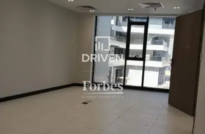 Office Space - 3 Bedrooms - 1 Bathroom for rent in Central Avenue - 2nd District - Sheikh Zayed City - Giza