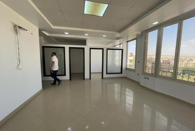 77047043 - Property Image 2