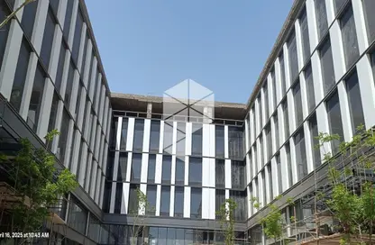 Office Space - 4 Bedrooms - 1 Bathroom for rent in Park St. - Ring Road - The 5th Settlement - New Cairo City - Cairo