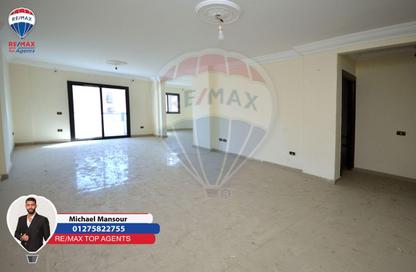 Apartment - 4 Bedrooms - 2 Bathrooms for sale in Smouha - Hay Sharq - Alexandria