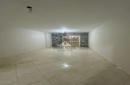 شقة - 3 غرف نوم - 2 حمامات للايجار في شارع مصطفي كامل - ابو قير - حي ثان المنتزة - الاسكندرية