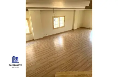 Duplex - 3 Bedrooms - 3 Bathrooms for rent in 5th District - Sheikh Zayed City - Giza