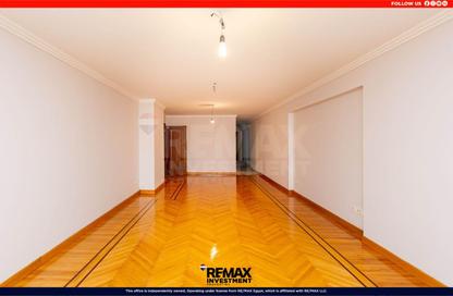 Apartment - 4 Bedrooms - 4 Bathrooms for sale in Abd Al Khalek Tharwat St. - Laurent - Hay Sharq - Alexandria