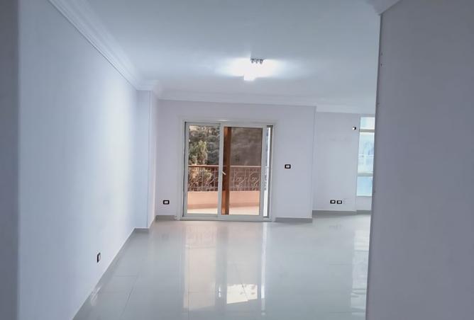 92127073 - Property Image 3