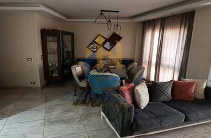 Apartment - 2 Bedrooms - 2 Bathrooms for sale in Maadi Gardens - Maadi - Hay El Maadi - Cairo
