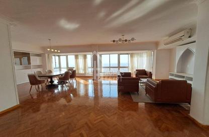 Apartment - 2 Bedrooms - 3 Bathrooms for sale in Al Nile  St. - Giza District - Ganoub El Giza - Giza