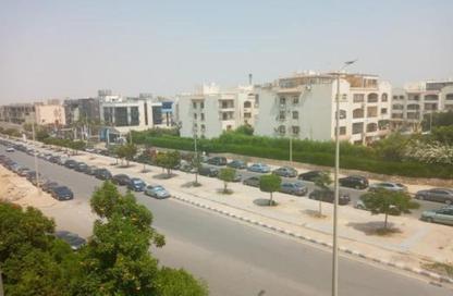 Apartment - 3 Bedrooms - 2 Bathrooms for sale in Mena Residence - South Investors Area - New Cairo City - Cairo