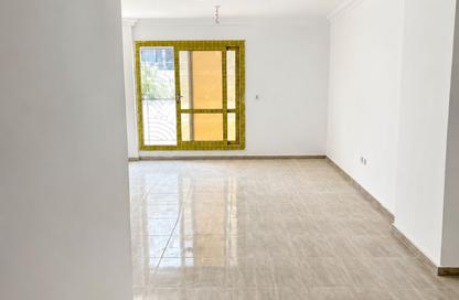 Apartment - 3 Bedrooms - 3 Bathrooms for sale in Janna - New Cairo City - Cairo
