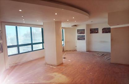 Office Space - 4 Bedrooms - 4 Bathrooms for rent in Gameat Al Dewal Al Arabeya St. - Mohandessin - Giza
