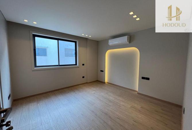 67219347 - Property Image 2