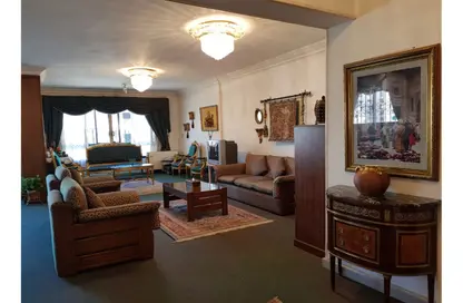 Apartment - 3 Bedrooms - 3 Bathrooms for sale in Mohamed Hassanein Heikal St. - 6th Zone - Nasr City - Cairo