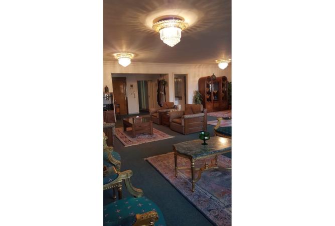 8531555 - Property Image 2