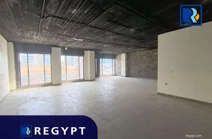 Office Space - 4 Bedrooms - 2 Bathrooms for rent in Bank Center Street - South Teseen St. - The 5th Settlement - New Cairo City - Cairo