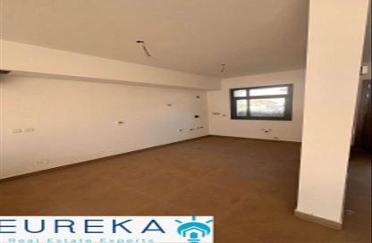 Townhouse - 3 Bedrooms - 3 Bathrooms for sale in Al Burouj Compound - El Shorouk Compounds - Shorouk City - Cairo Townhouse - 3 Bedrooms - 3 Bathrooms for sale in Al Burouj Compound - El Shorouk Compounds - Shorouk City - Cairo