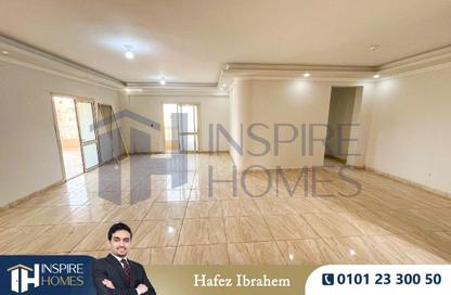 Apartment - 3 Bedrooms - 2 Bathrooms for rent in 11th District - Sheikh Zayed City - Giza