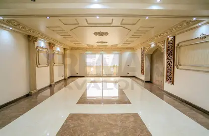 Apartment - 4 Bedrooms - 3 Bathrooms for sale in Smouha - Hay Sharq - Alexandria