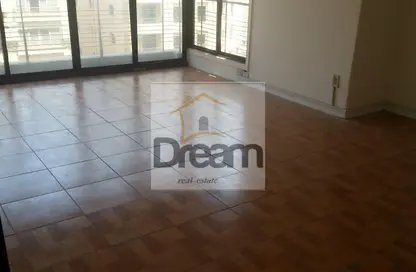 مساحات مكتبية - 6 غرف نوم - 3 حمامات للايجار في شارع سوريا - المهندسين - الجيزة