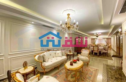 Apartment - 3 - 3 for sale in Al Farek Ismail Srhank St. - Laurent - Hay Sharq - Alexandria