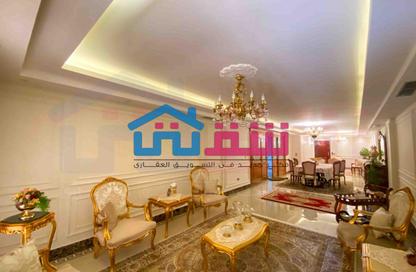 Apartment - 3 - 3 for sale in Al Farek Ismail Srhank St. - Laurent - Hay Sharq - Alexandria