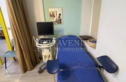 Clinic - Studio - 1 Bathroom for sale in Akhnaton St. - District 5 - The 5th Settlement - New Cairo City - Cairo