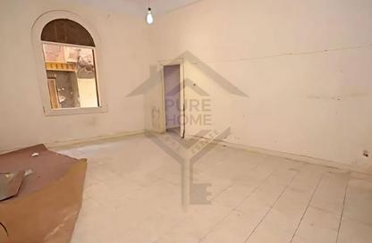 Apartment - 3 Bedrooms - 1 Bathroom for sale in Al Aashi St. - Sporting - Hay Sharq - Alexandria Apartment - 3 Bedrooms - 1 Bathroom for sale in Al Aashi St. - Sporting - Hay Sharq - Alexandria