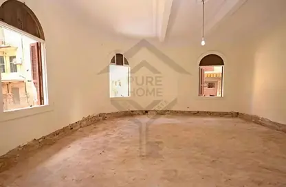 Apartment - 4 Bedrooms - 4 Bathrooms for sale in Al Aashi St. - Sporting - Hay Sharq - Alexandria