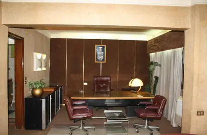 Office Space - 5 Bedrooms - 2 Bathrooms for rent in Ismail Mohamed St. - Zamalek - Cairo