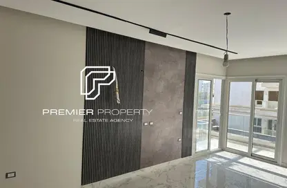 Apartment - 2 Bedrooms - 2 Bathrooms for sale in Mountain View iCity - 5th Settlement Compounds - The 5th Settlement - New Cairo City - Cairo