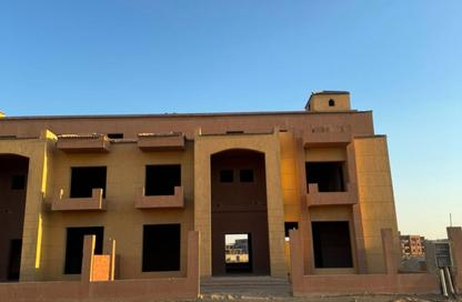 منزل مزدوج - 7 غرف نوم - 6 حمامات للبيع في دريم لاند - طريق الواحات - مدينة 6 أكتوبر - الجيزة
